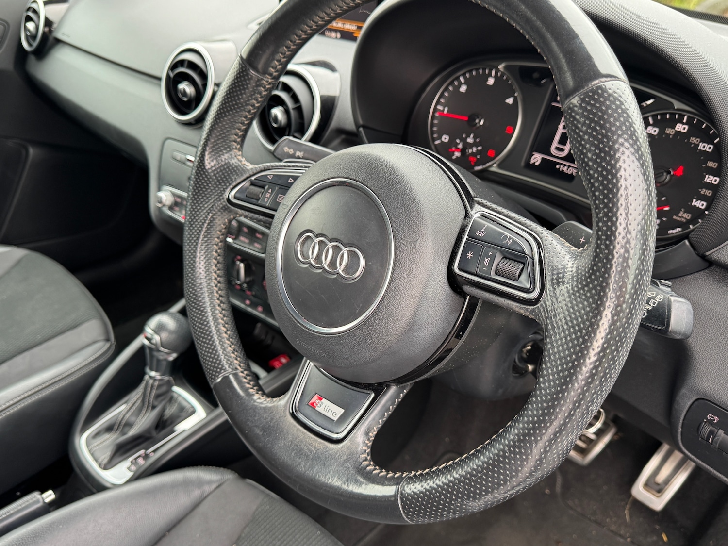 Used Audi A1 2015 for sale - 76566350: Photo 10