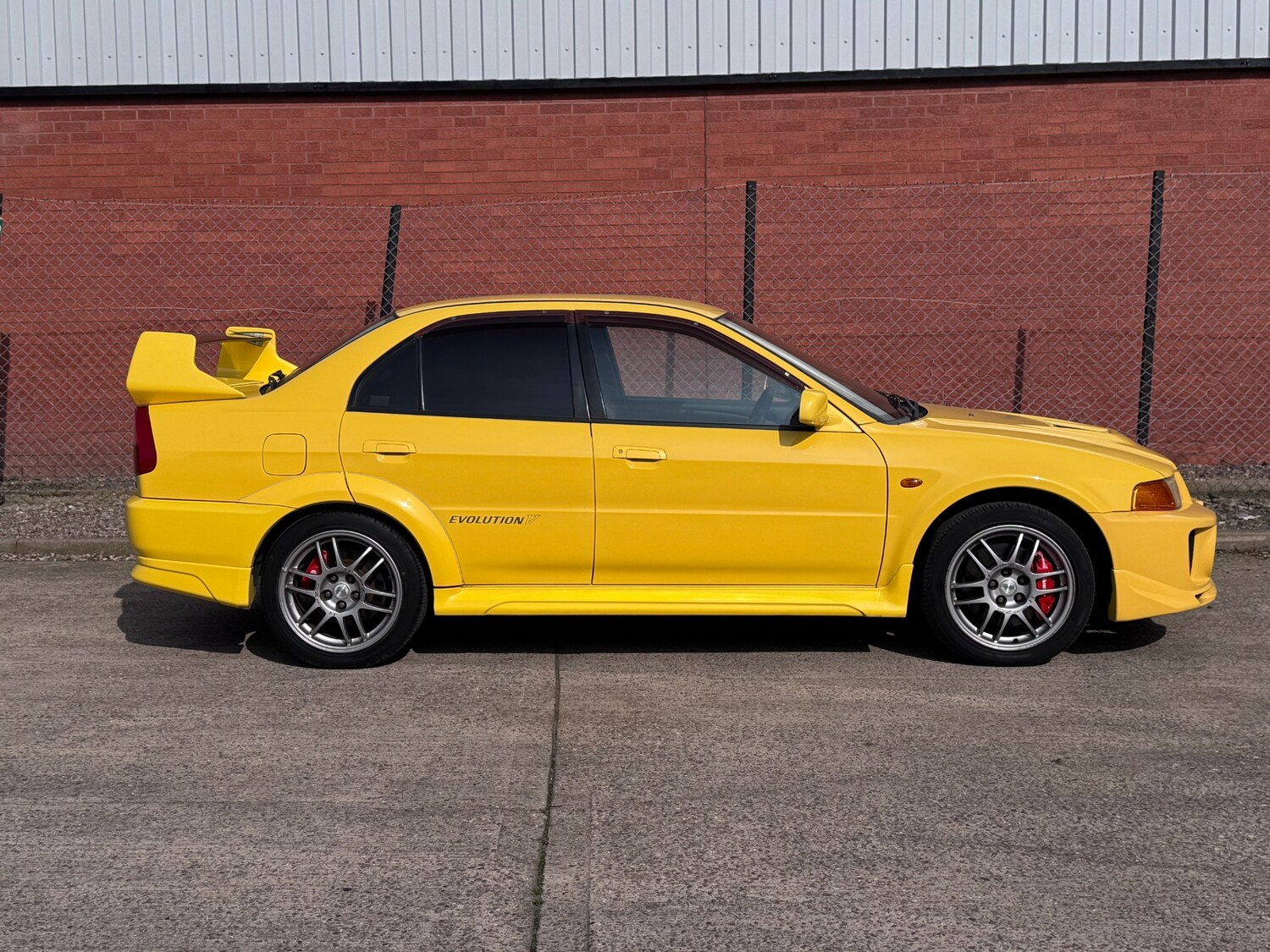 Used Mitsubishi Lancer 1998 for sale - 77946683: Photo 36