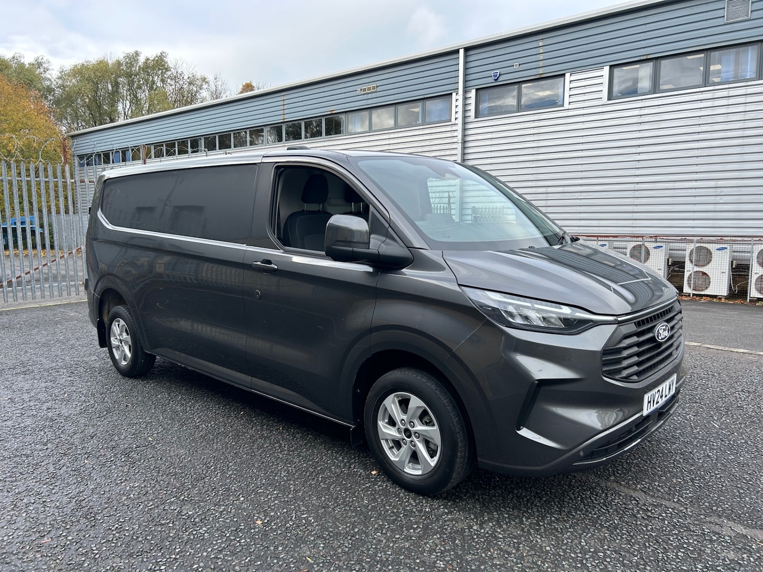 Used Ford Transit Custom 2024 for sale - 76464778: Photo 1