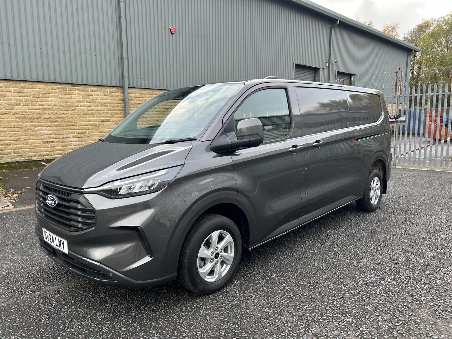 Used Ford Transit Custom 2024 for sale - 76464778: Photo 3