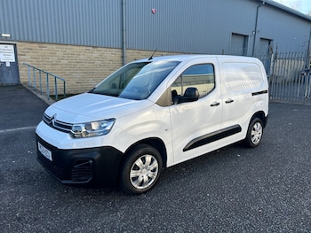 Used Citroen Berlingo 2021 for sale - 76651139: Photo