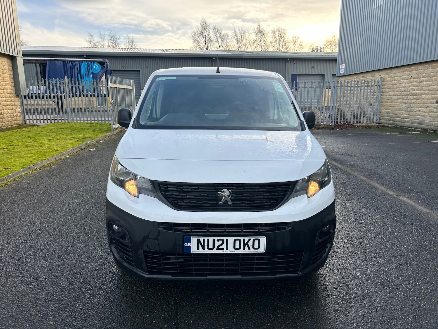 Used Peugeot Partner 2021 for sale - 77196169: Photo 2