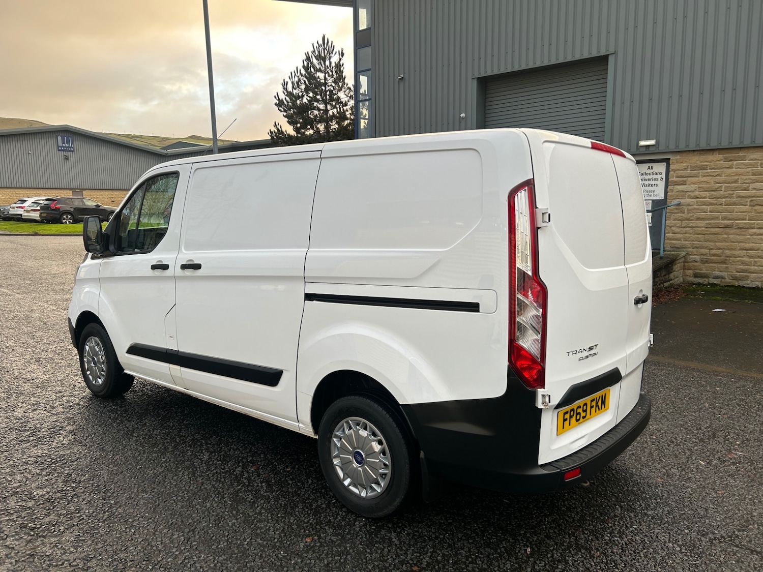 Used Ford Transit Custom 2019 for sale - 77000907: Photo 4