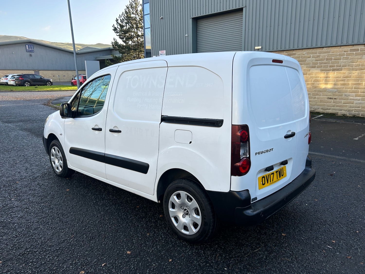 Used Peugeot Partner 2017 for sale - 76735688: Photo 4