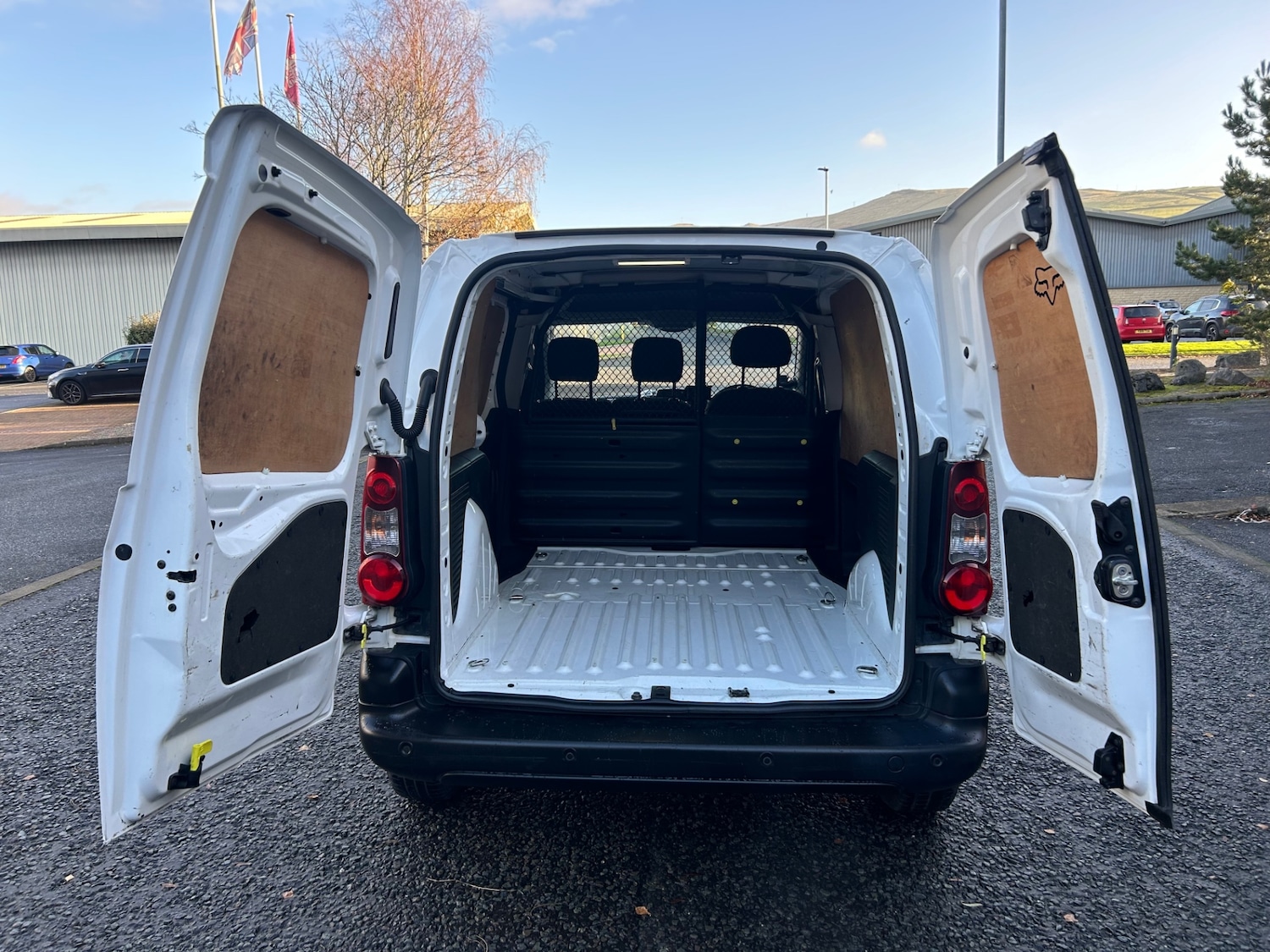 Used Peugeot Partner 2017 for sale - 76735688: Photo 7