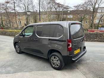 Used Peugeot Partner 2023 for sale - 78000624: Photo