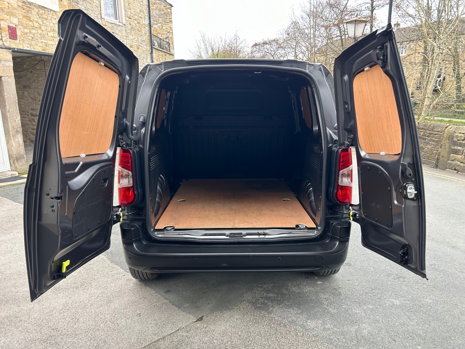 Used Peugeot Partner 2023 for sale - 78000624: Photo 7