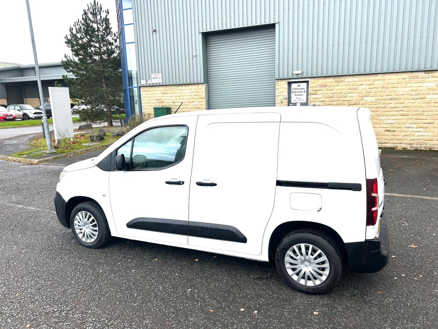 Used Citroen Berlingo 2020 for sale - 76567879: Photo 4