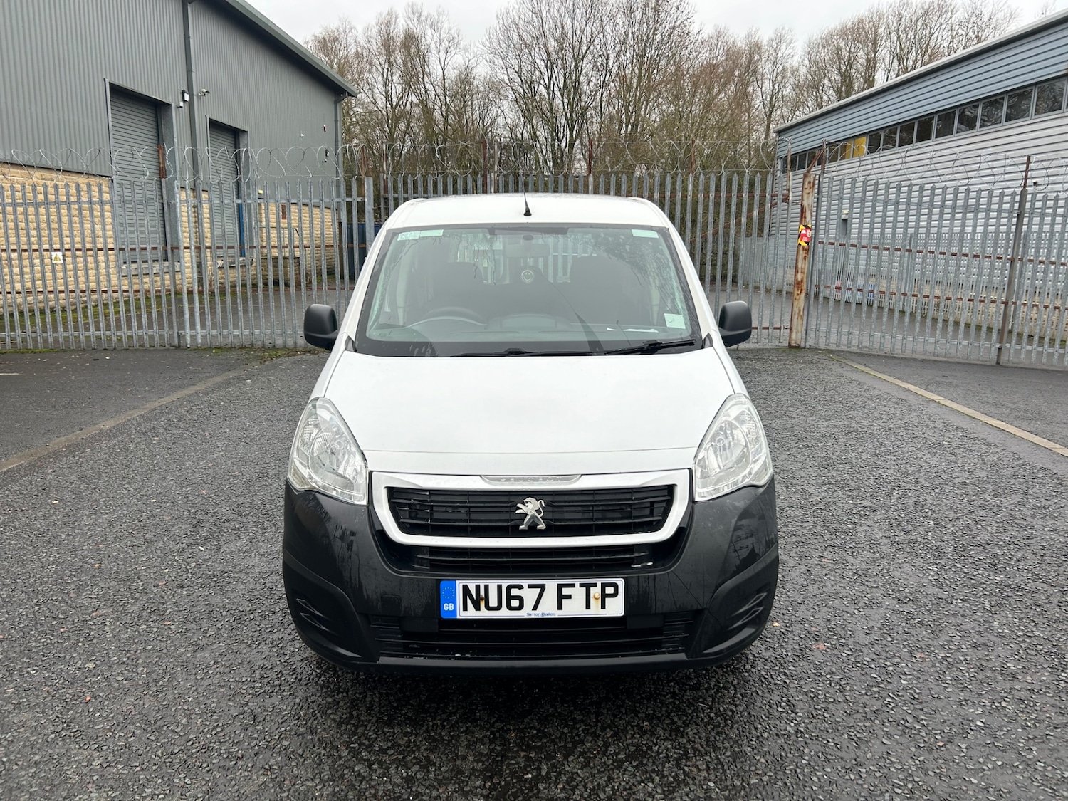 Used Peugeot Partner 2017 for sale - 76980349: Photo 2