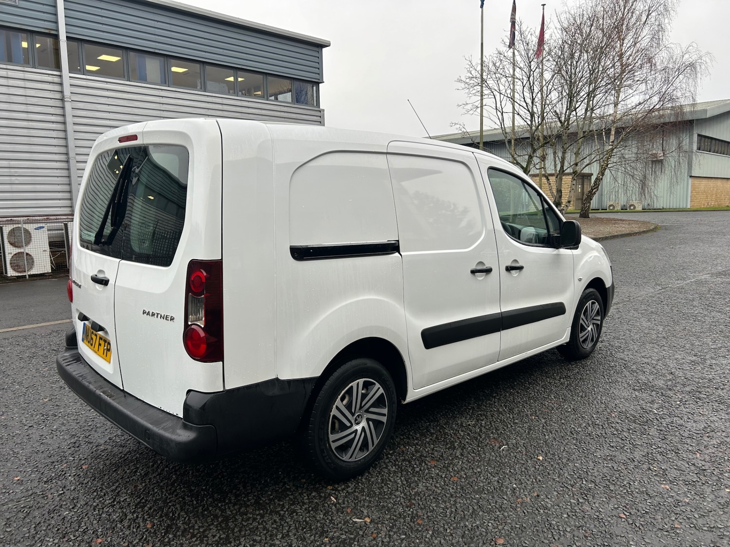 Used Peugeot Partner 2017 for sale - 76980349: Photo 6