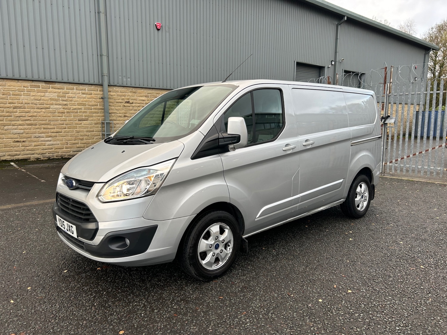 Used Ford Transit Custom 2015 for sale - 76626021: Photo 3