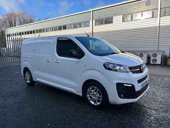 Vauxhall Vivaro feature image