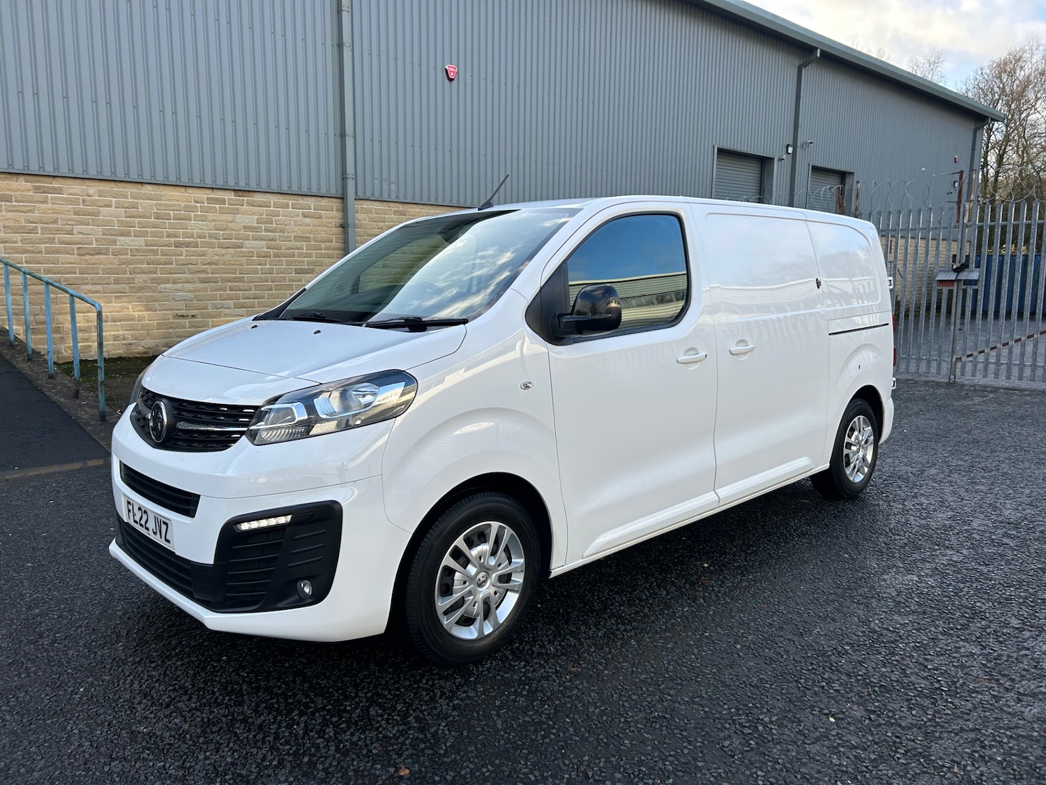 Used Vauxhall Vivaro 2022 for sale - 76892594: Photo 3