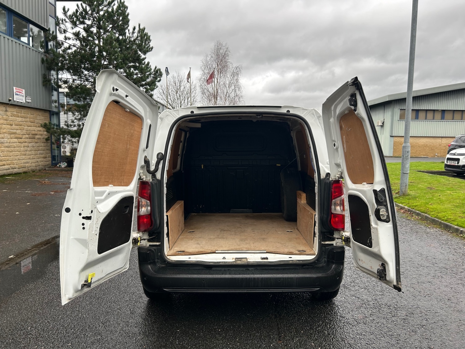 Used Citroen Berlingo 2020 for sale - 76879750: Photo 7