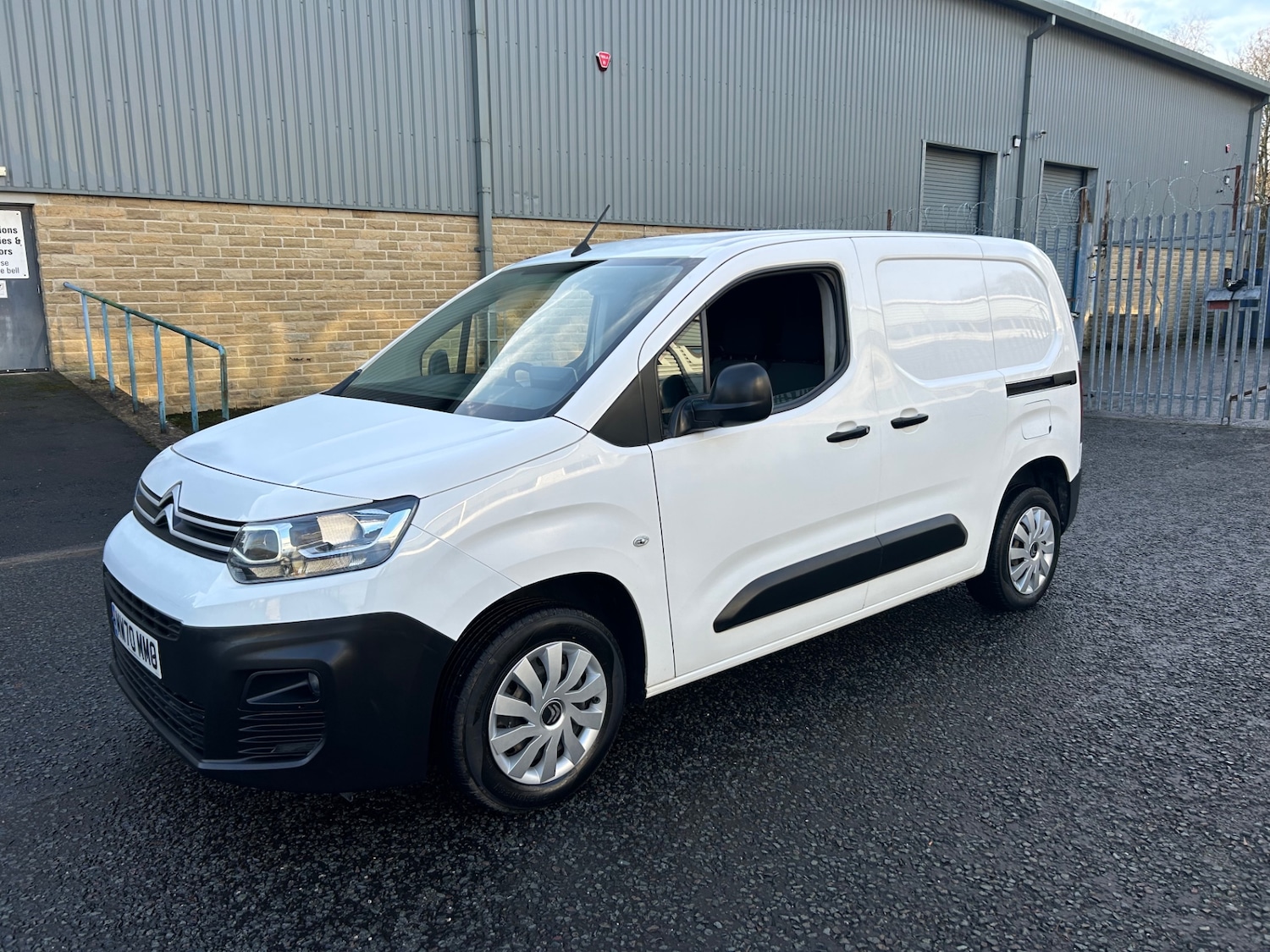 Used Citroen Berlingo 2020 for sale - 77207510: Photo 3