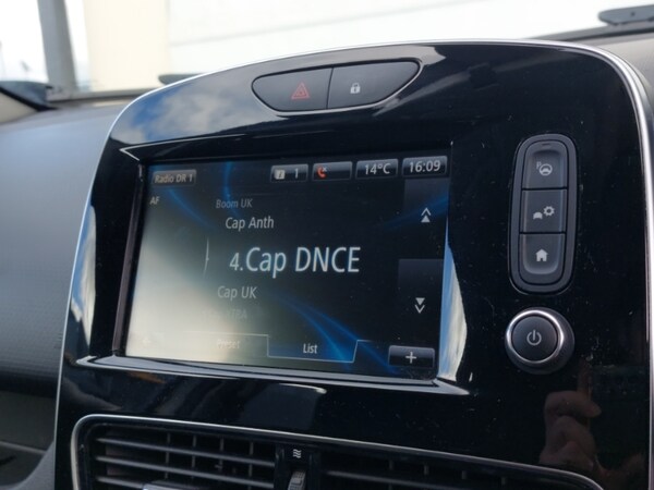 Used Renault Clio 2017 for sale - 76225782: Photo 10