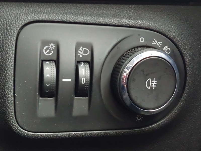 Used Vauxhall Corsa 2015 for sale - 77776715: Photo 16