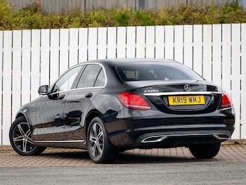 Used Mercedes-Benz C Class 2019 for sale - 77419015: Photo