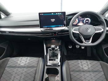 Used Volkswagen Golf 2024 for sale - 77114786: Photo