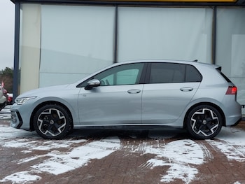 Used Volkswagen Golf 2024 for sale - 77114786: Photo