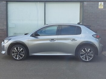 Used Peugeot 208 2022 for sale - 77034741: Photo