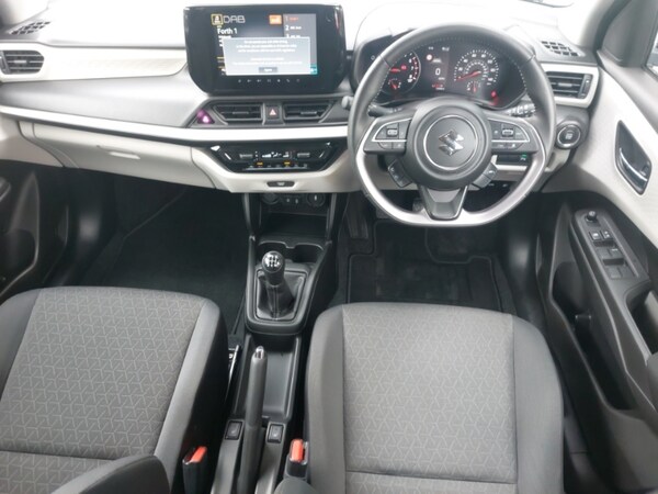 Used Suzuki Swift 2024 for sale - 75663638: Photo 2