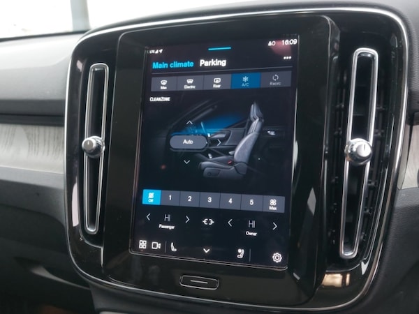 Used Volvo XC40 2024 for sale - 76321513: Photo 11