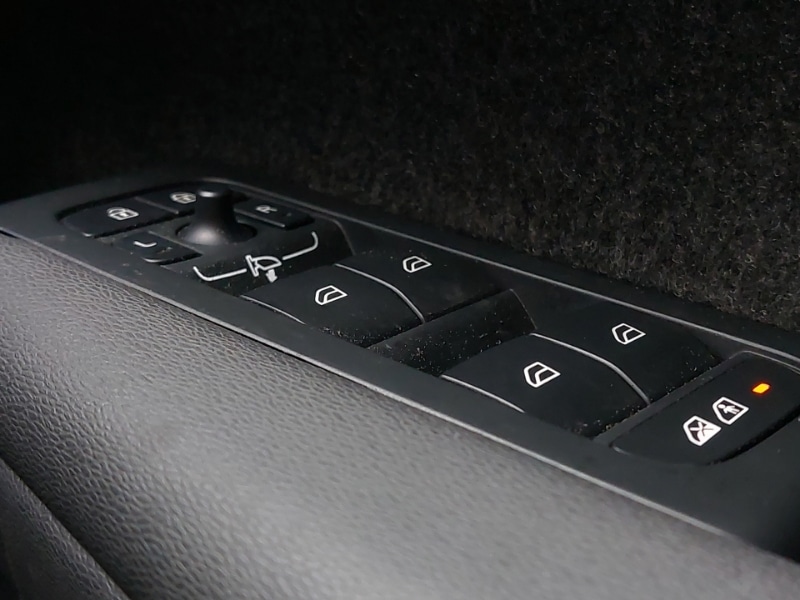 Used Volvo XC40 2024 for sale - 76321513: Photo 18