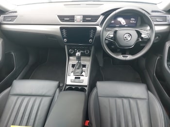 Used Skoda Superb 2023 for sale - 76094061: Photo 2