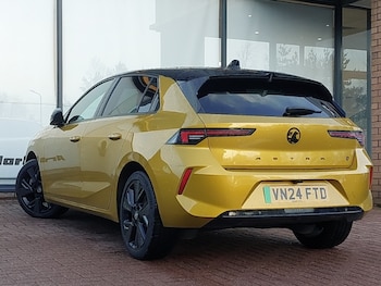 Used Vauxhall Astra 2024 for sale - 76897540: Photo