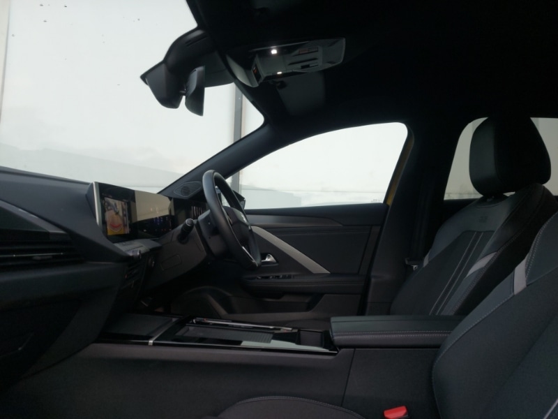 Used Vauxhall Astra 2024 for sale - 76897540: Photo 5