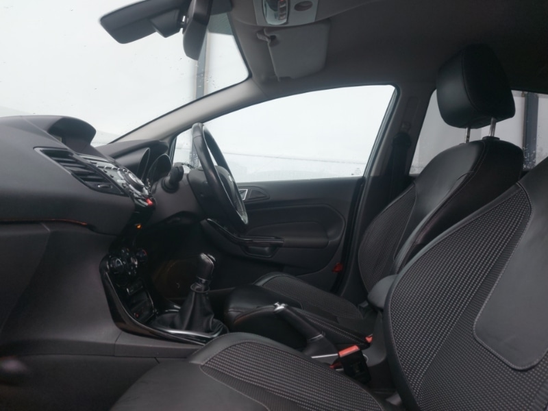 Used Ford Fiesta 2017 for sale - 76523956: Photo 5