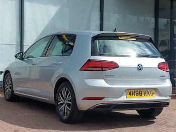 Used Volkswagen Golf 2018 for sale - 75530541: Photo