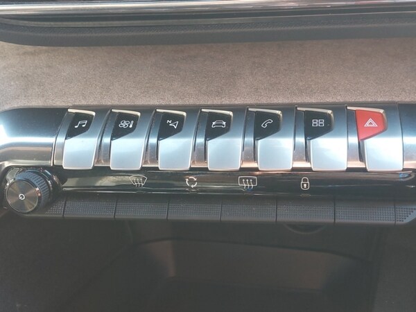 Used Peugeot 3008 2022 for sale - 75652263: Photo 16