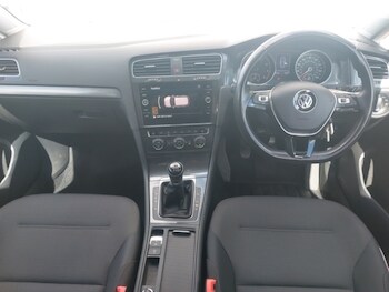 Used Volkswagen Golf 2019 for sale - 78460474: Photo