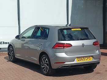 Used Volkswagen Golf 2019 for sale - 78460474: Photo