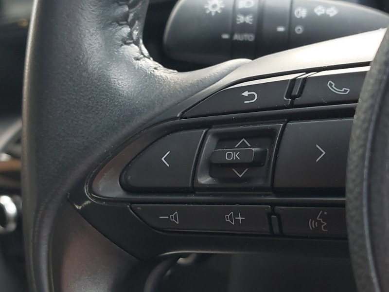 Used Toyota Yaris Cross 2022 for sale - 77047215: Photo 15