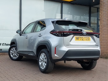 Used Toyota Yaris Cross 2022 for sale - 77047215: Photo