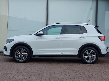 Used Volkswagen T-Cross 2024 for sale - 77708100: Photo