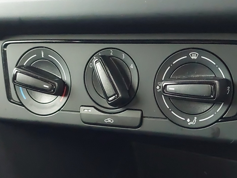 Used Volkswagen Polo 2014 for sale - 76556344: Photo 11