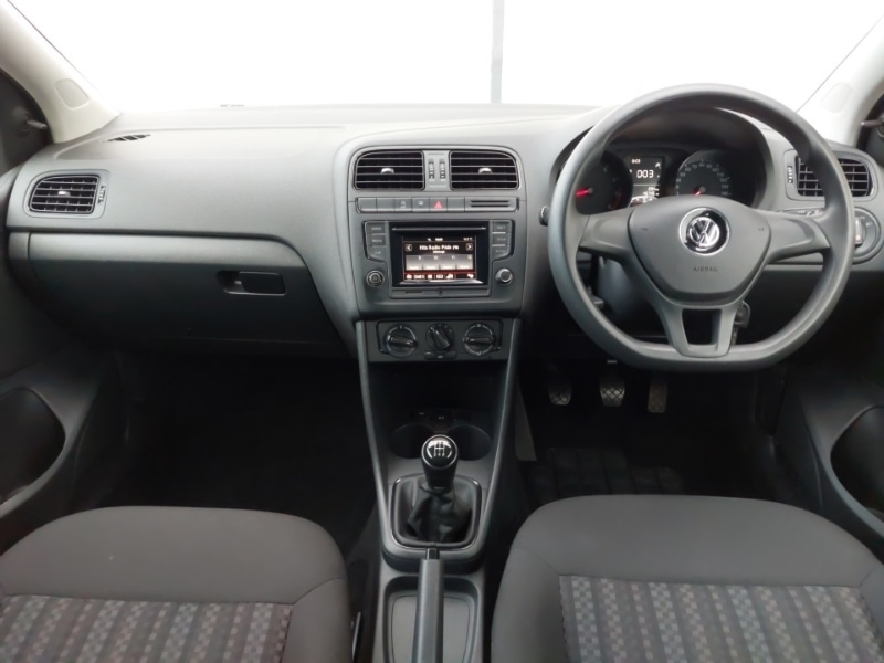 Used Volkswagen Polo 2014 for sale - 76556344: Photo 2