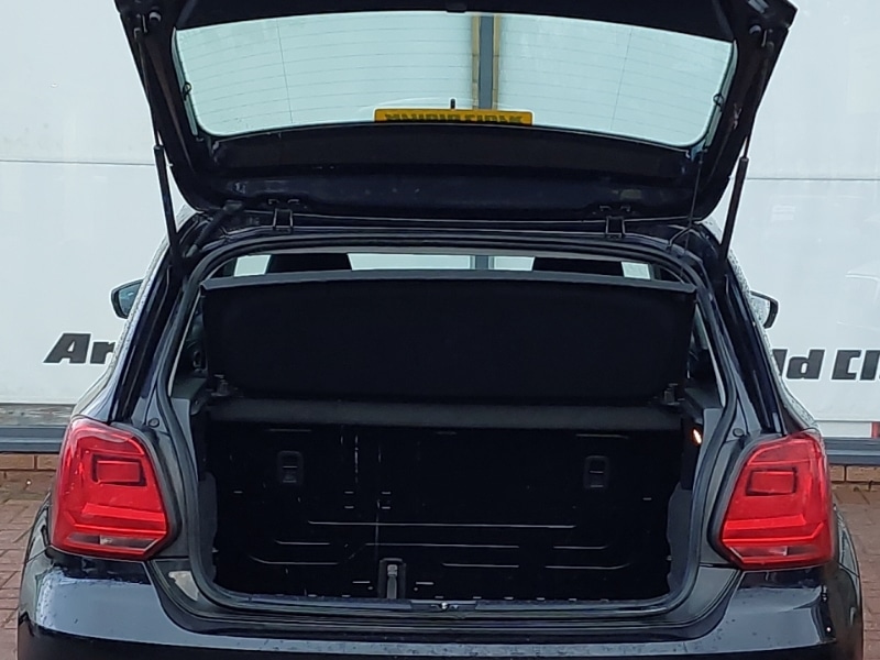 Used Volkswagen Polo 2014 for sale - 76556344: Photo 8