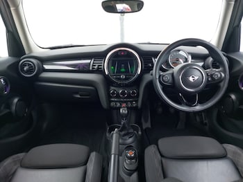 Used MINI Hatch 2019 for sale - 77992756: Photo