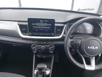 Used Kia Stonic 2025 for sale - 78756845: Photo