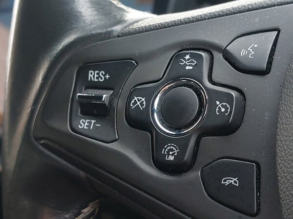 Used Vauxhall Astra 2017 for sale - 76275579: Photo 13