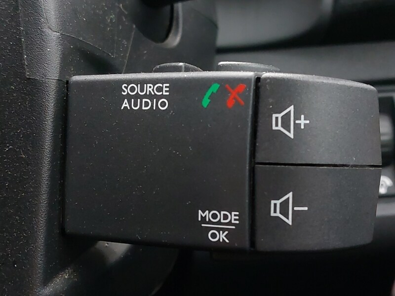 Used Renault Clio 2019 for sale - 76846829: Photo 15