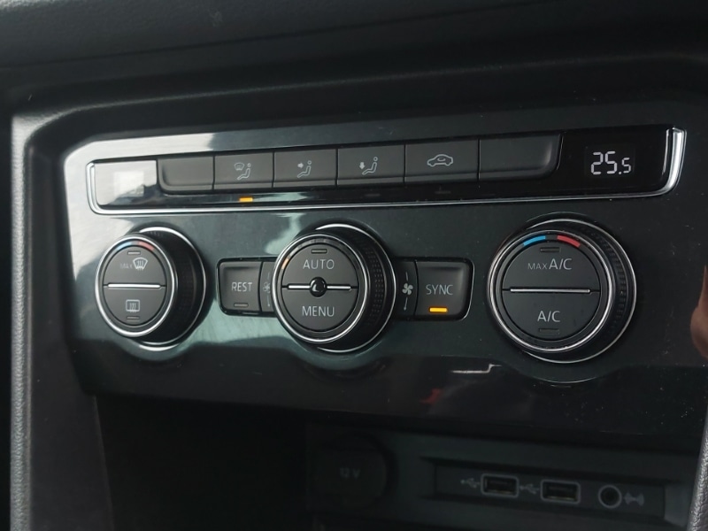 Used Volkswagen Tiguan 2019 for sale - 76052821: Photo 11