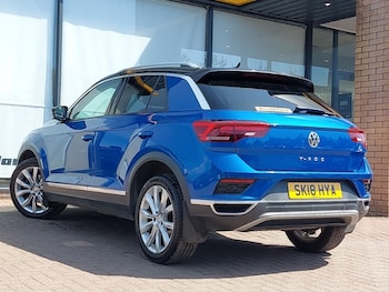 Used Volkswagen T-Roc 2018 for sale - 75629343: Photo