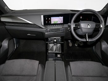 Used Vauxhall Astra 2025 for sale - 76233600: Photo 2