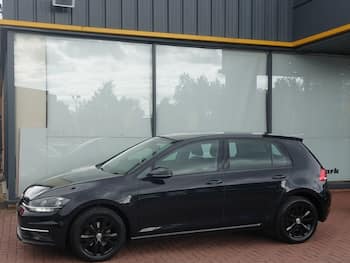 Used Volkswagen Golf 2017 for sale - 79642058: Photo
